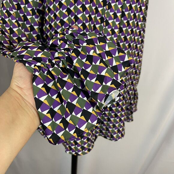 NM Neiman Marcus Geometric Print Blouse Size M NEW - Picture 7 of 10